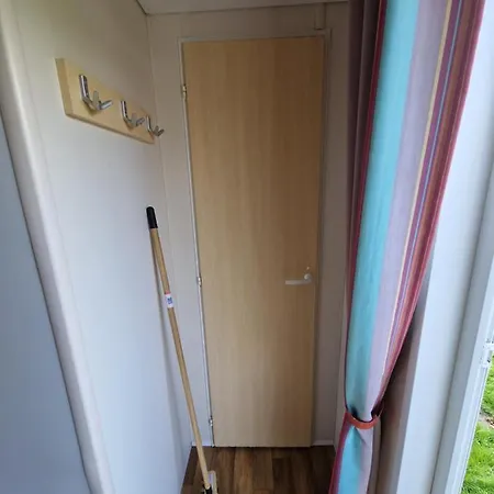 Mobil-home Avec Grande Terrasse Kemping