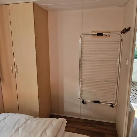 Kemping Mobil-home Avec Grande Terrasse